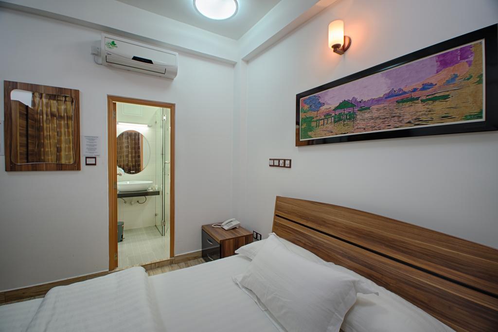 Beach Sunrise Inn Hulhumale Room photo